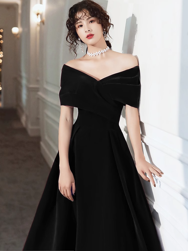 Lombard Black Velvet Long Party Dress with Split Sleeves